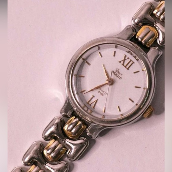 Timex Indiglo Women's Two Toned Bracelet Band Analog Watch Water Resistant - Picture 2 of 7